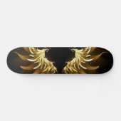 黒い背景の黄金の天使の翼 スケートボード (横)