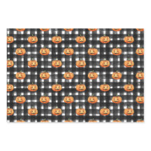 黒い背景を持つオレンジ色の感謝的なカボチャ