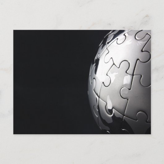 黒い背景を持つクロムの球 ポストカード (正面)