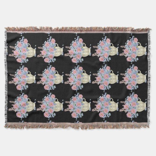 黒い背景を持つピンクと青の花 スローブランケット (正面)