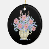 黒い背景を持つピンクと青の花 セラミックオーナメント (左)