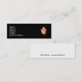 黒い背景を持つピンクのバラのつぼみ スキニー名刺 (正面/裏面)