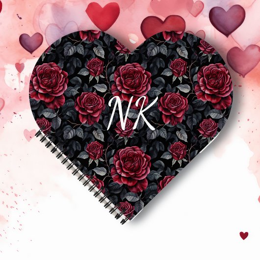 黒い背景を持つブルゴーニュバラ モノグラムの ノートブック