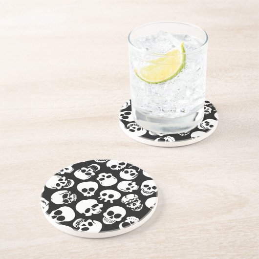 黒い背景パターンのスカル コースター (側面)