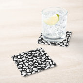 黒い背景パターンのスカル スクエアペーパーコースター (インサイチュ)