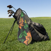 黒い背景ポップ・アートのから明るい花 ゴルフタオル (グリーン)