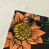 黒い背景ポップ・アートのから明るい花 ビーチタオル (インサイチュ)