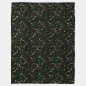 黒い背景離れに落下する赤いハートと フリースブランケット (正面)