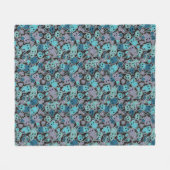 黒い背景2のスカルおよびハート フリースブランケット (正面(横))