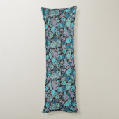 黒い背景2のスカルおよびハート ボディピロー (裏面 (縦))