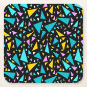 黒い背景aの青い黄色の三角形 スクエアペーパーコースター (正面)