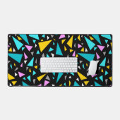 黒い背景aの青い黄色の三角形 デスクマット (キーボード&マウス)