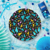 黒い背景aの青い黄色の三角形 ペーパープレート (パーティー)