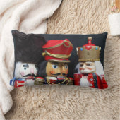 黒い腰神経の枕の3つのくるみ割り ランバークッション (ブランケット)