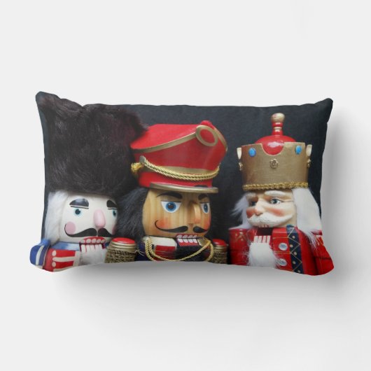 黒い腰神経の枕の3つのくるみ割り ランバークッション (正面)