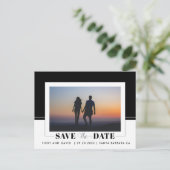 黒い色のブロックウェディング日付の写真を保存 ポストカード (スタンド正面)