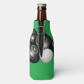 黒い芝生のボールが緑に ボトルクーラー (ボトル裏面)