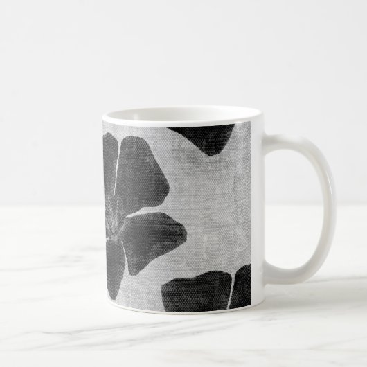 黒い花模様のマグ コーヒーマグカップ (右)