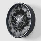 黒い花 壁時計 (傾斜)
