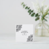 黒い華美トライバルマンダルコーナーフレーム スクエア名刺 (スタンド正面)