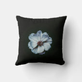 黒い装飾用クッションと白い花 クッション (裏面)