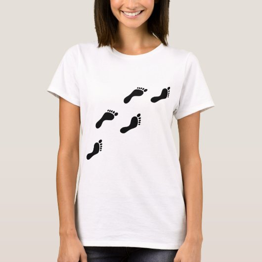 黒い足跡 Tシャツ (正面)