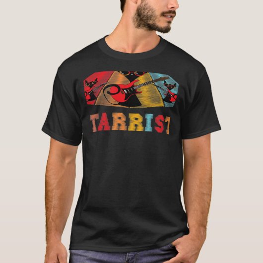 黒い路地の猫たちと一緒に楽しむ Tシャツ (正面)