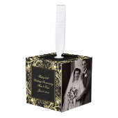 黒い金ゴールドの華麗さ第50の結婚記念日 キューブオーナメント (正面アングル)