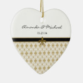 黒い金ゴールドの（紋章の）フラ・ダ・リパターン結婚式 セラミックオーナメント (右)