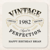 黒い金ゴールドヴィンテージが完璧な誕生日に熟成 スクエアペーパーコースター (正面)