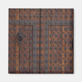 黒い金属の補強材を備えた古い木製ドア マグネット (正面)