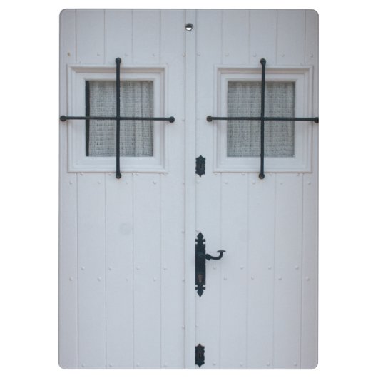 黒い錬鉄のバーが付いている白い木のドア クリップボード (裏面)
