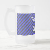黒い青の薄い対角線ストライプ色 フロストグラスビールジョッキ (左)