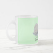 黒い顔の秋田とテディのかわいい犬写真 フロストグラスマグカップ (左)