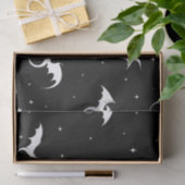 黒い飛んでいる背景にドラゴンと星 薄葉紙 (ギフト)