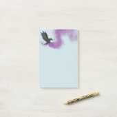 黒い飛んでいるRaven Post-itノート ポストイット (デスク上)