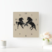 黒い馬 – 選択/テキストの追加/色 スクエア壁時計 (ホーム)