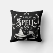 黒い魔女帽に呪文を掛け不気味た クッション (裏面)