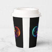 黒い鮮やか上に虹色の蝶を持つ無限大 紙コップ (右)