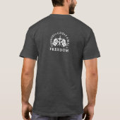 黒い鳩の十字架付きアメリカ国旗プロライフ保守主義 Tシャツ (裏面)