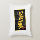 黒い黄色のタイポグラフィチャレンジアクセント枕 アクセントクッション (正面(垂直))