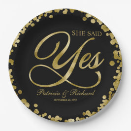 黒い黄金、彼女はイエスと婚約パーティー ペーパープレート