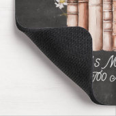 黒い黒板に花と引用文が咲く本 マウスパッド (コーナー)