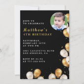 黒い4th誕生日の招待金ゴールドバルーンフォト 招待状 (正面)