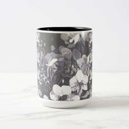 、黒い、灰色白い、蘭の穀物の数々のな花柄 ツートーンマグカップ (中央)