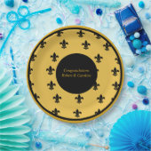 黒い（紋章の）フラ・ダ・リの金ゴールド背景 ペーパープレート (パーティー)