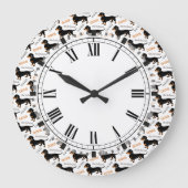 黒いansdのタンの滑らかな上塗を施してあるダックスフントパターン ラージ壁時計 (正面)