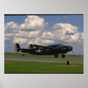 黒いB25着陸。 (plane_WWIIの飛行機 ポスター