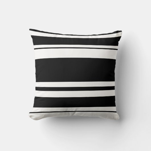 黒いnの白の枕 クッション (正面)