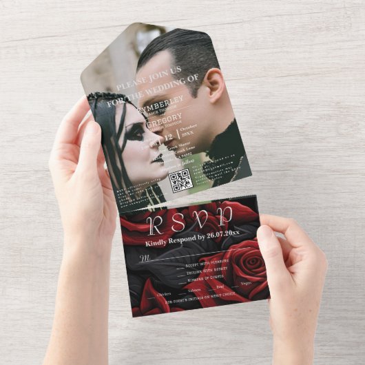 黒いQRコードフォトの暗赤色ゴシックバラフローラ オールインワン招待状 (貼ってはがせる)